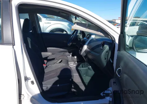 2019 Nissan Versa 1.6 Sv z USA, uszkodzony, nr VIN 3N1CN7AP0KL831154